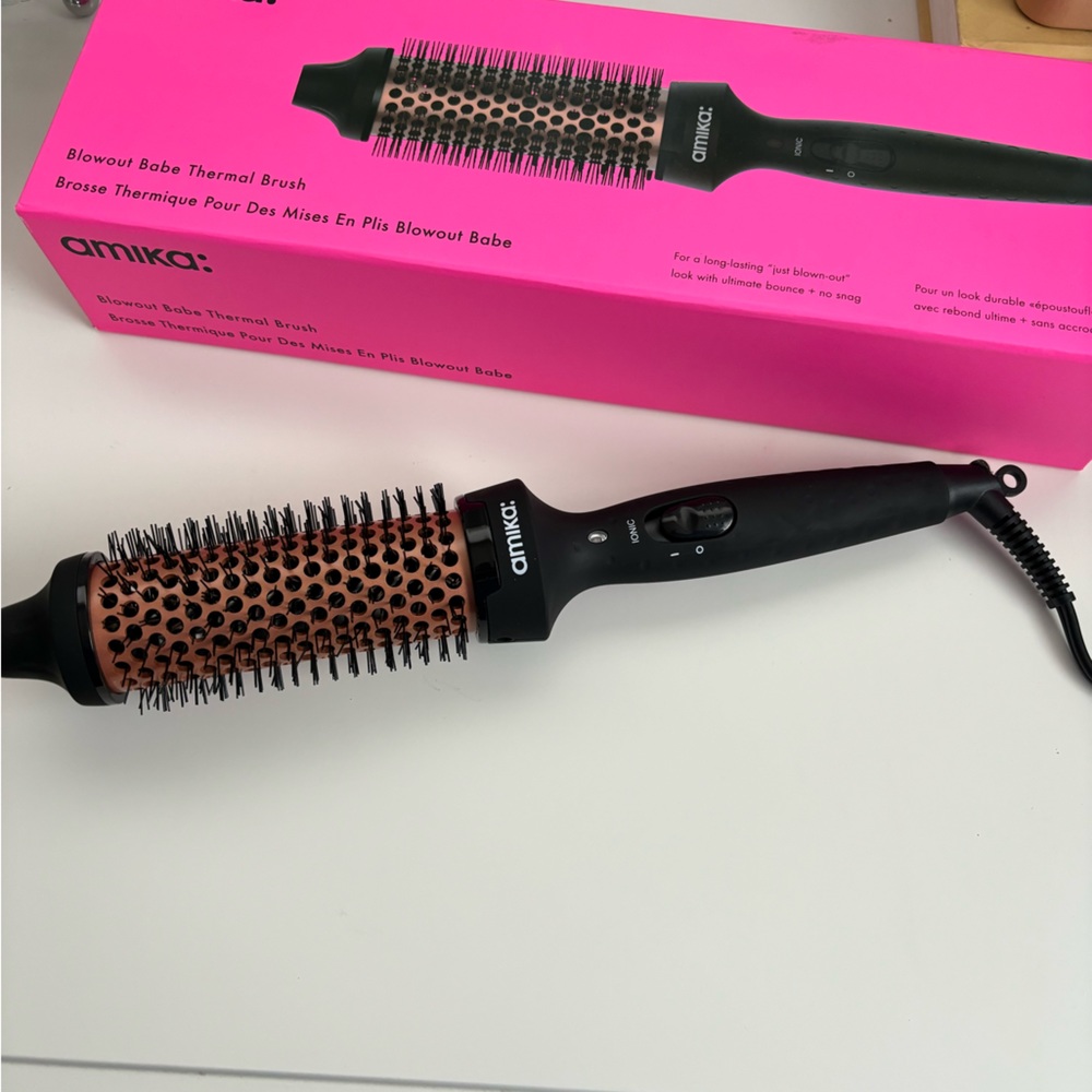 Amika blowout babe thermal round brush.